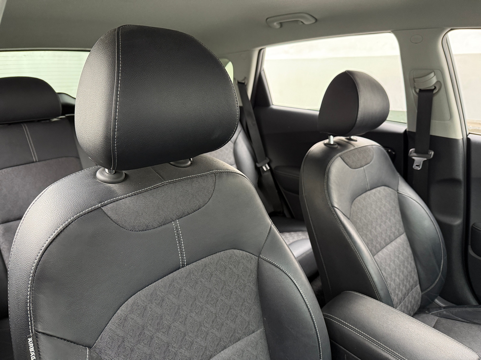 Thumbnail: 2017 Kia Niro - 2