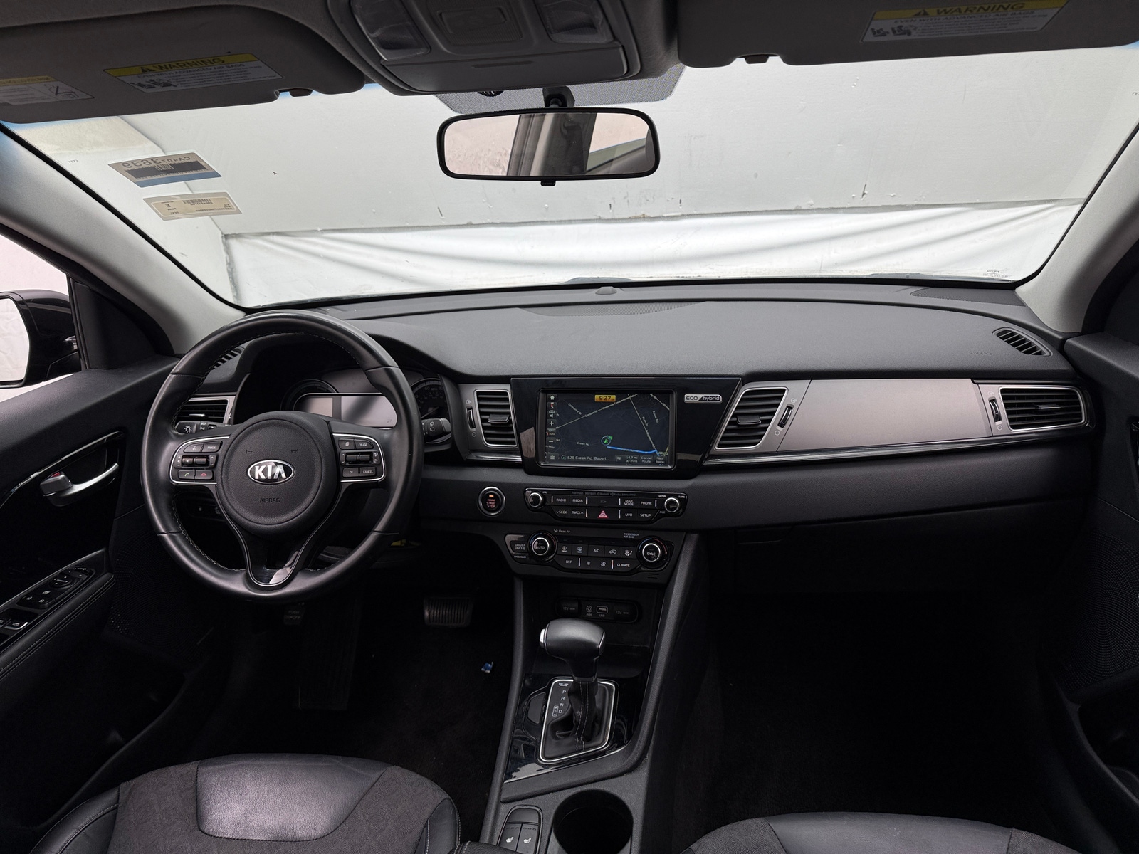 Thumbnail: 2017 Kia Niro - 3