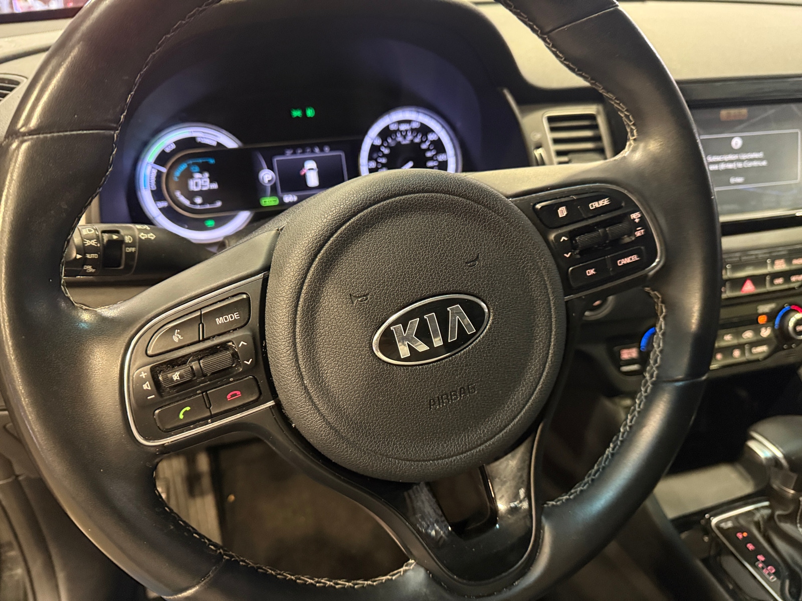 Thumbnail: 2017 Kia Niro - 5