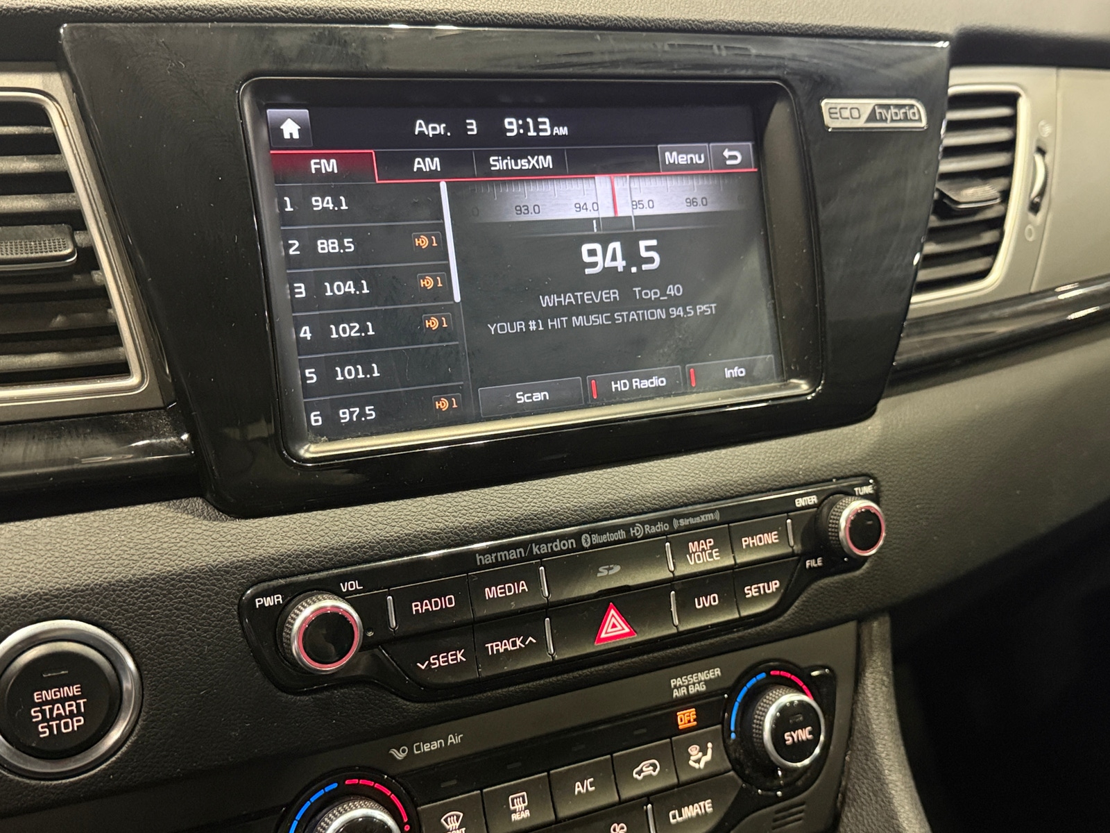 Thumbnail: 2017 Kia Niro - 4