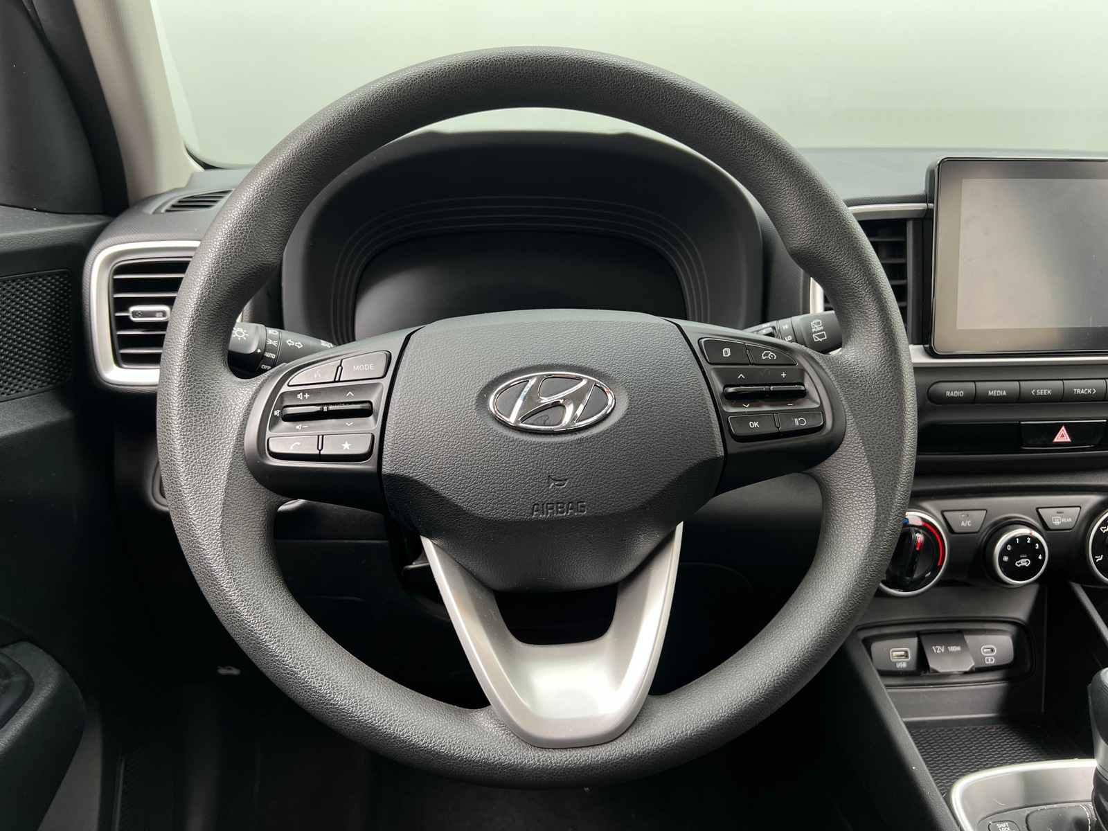 Thumbnail: 2023 Hyundai Venue - 5