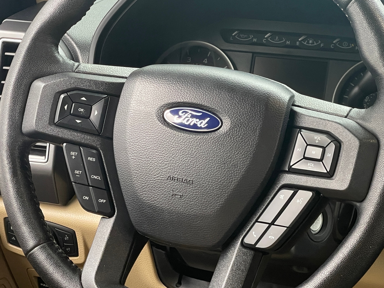 Thumbnail: 2019 Ford Econoline - 5