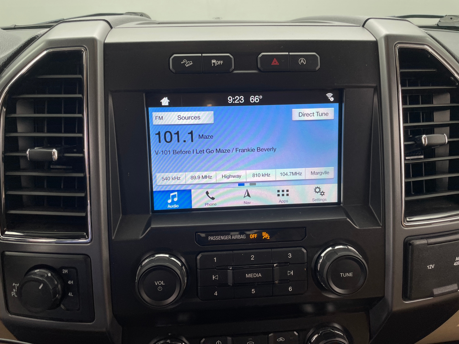 Thumbnail: 2019 Ford Econoline - 4