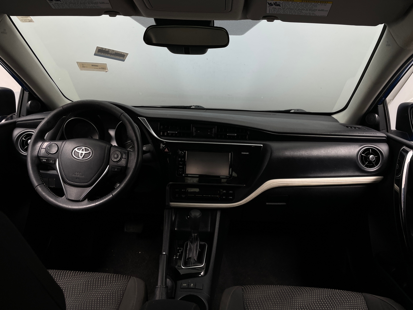 Thumbnail: 2018 Toyota Corolla iM - 3