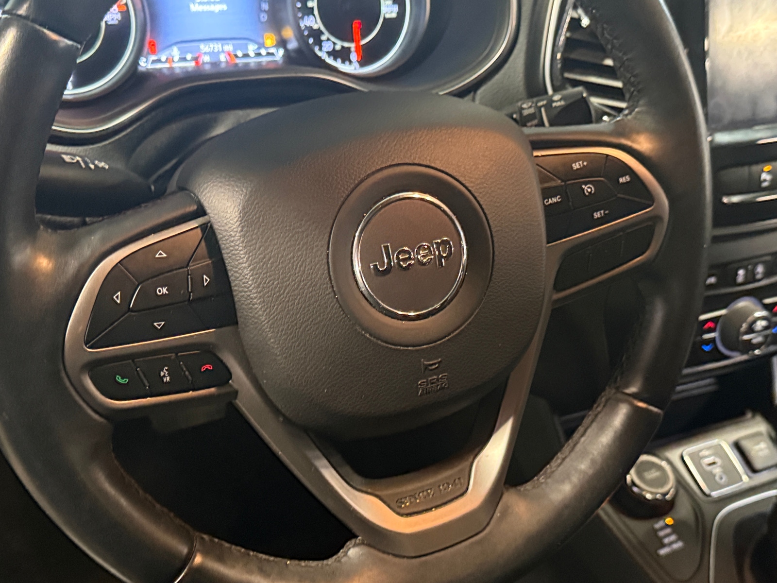 Thumbnail: 2019 Jeep Cherokee - 4