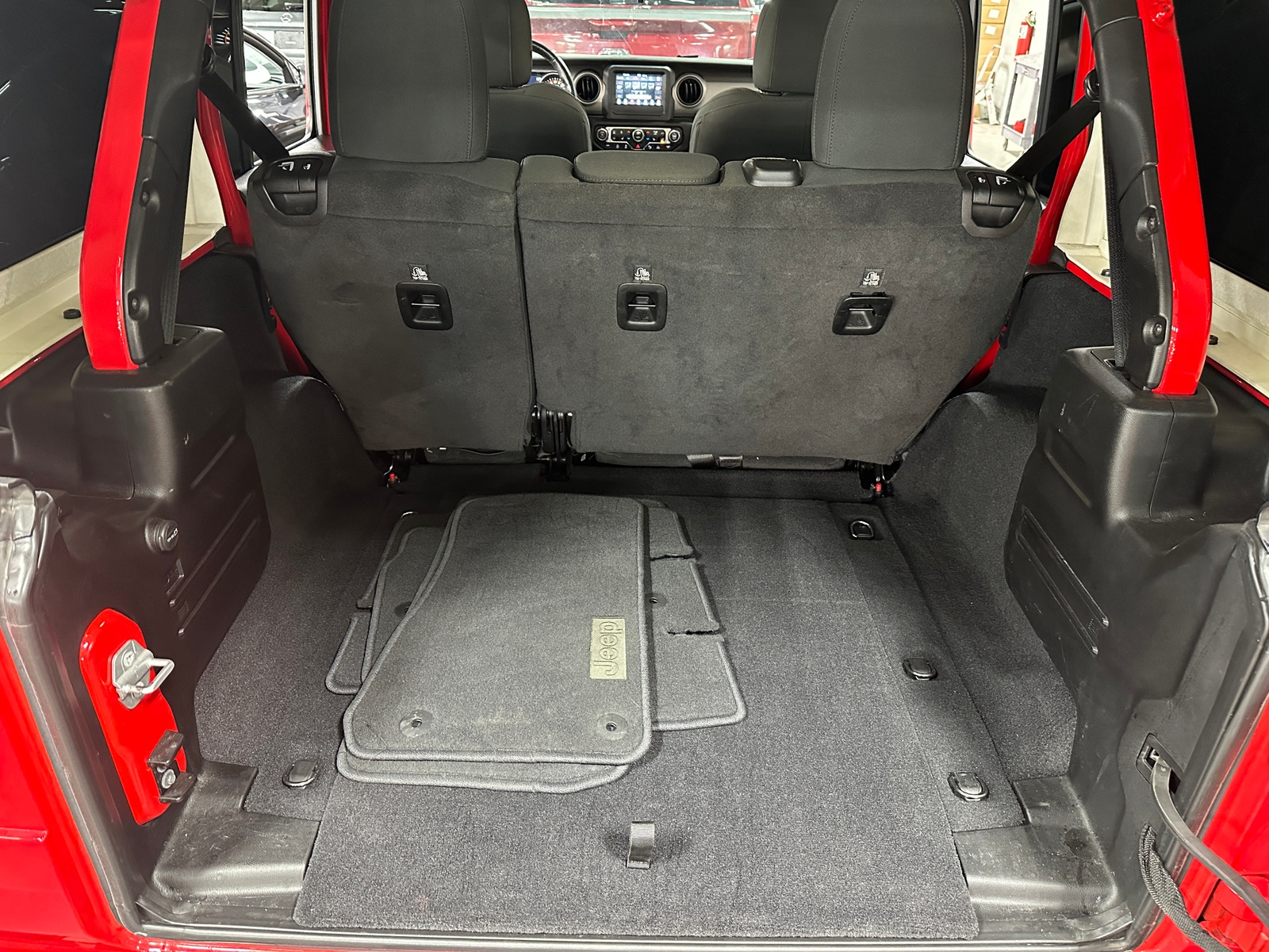 Thumbnail: 2021 Jeep Wrangler - 7