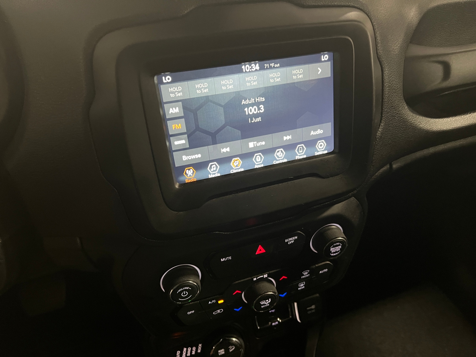 Thumbnail: 2018 Jeep Renegade - 3