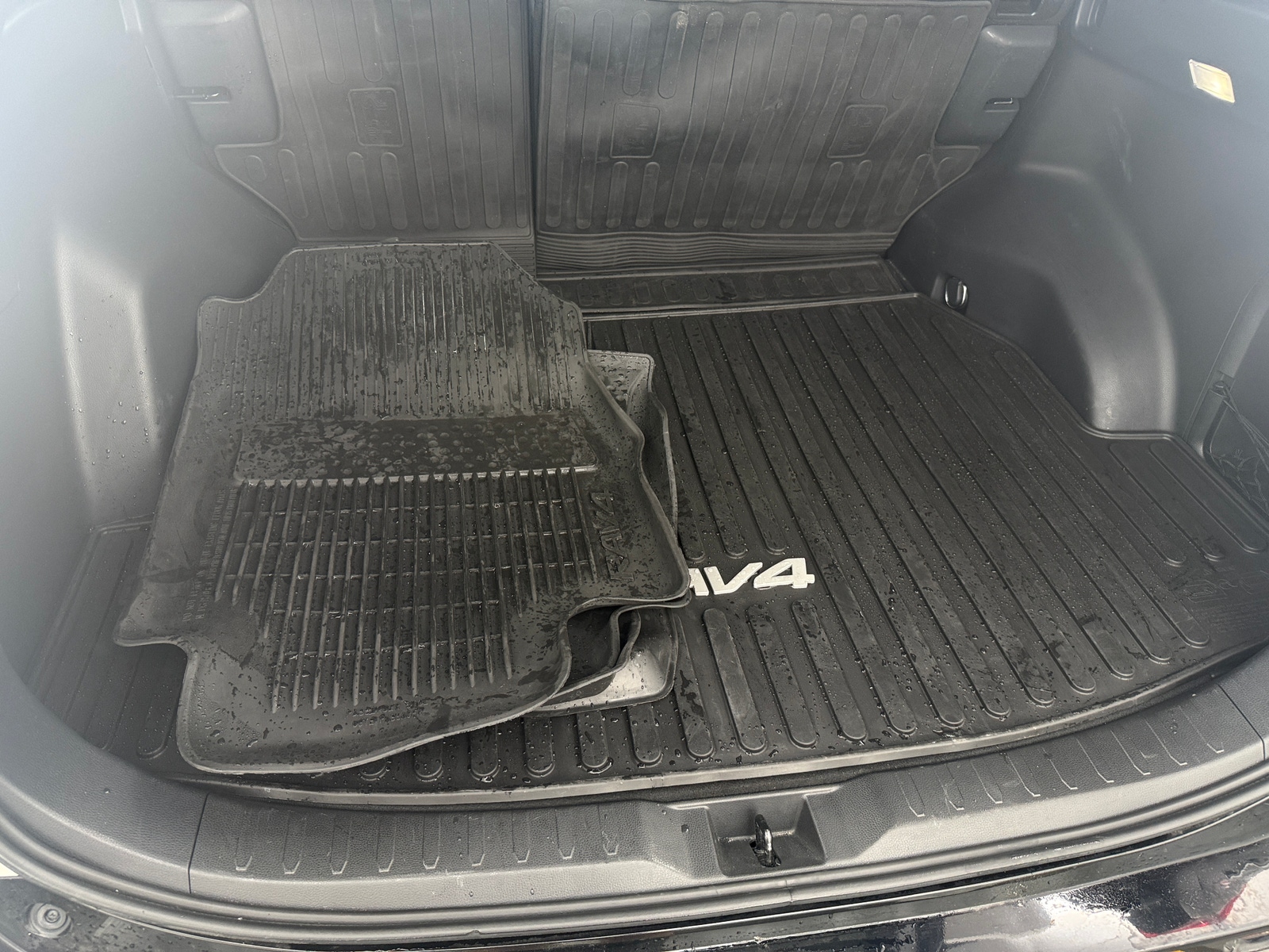 Thumbnail: 2024 Toyota RAV4 - 6