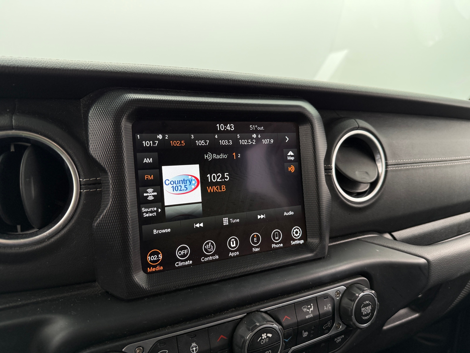 Thumbnail: 2023 Jeep Wrangler - 3