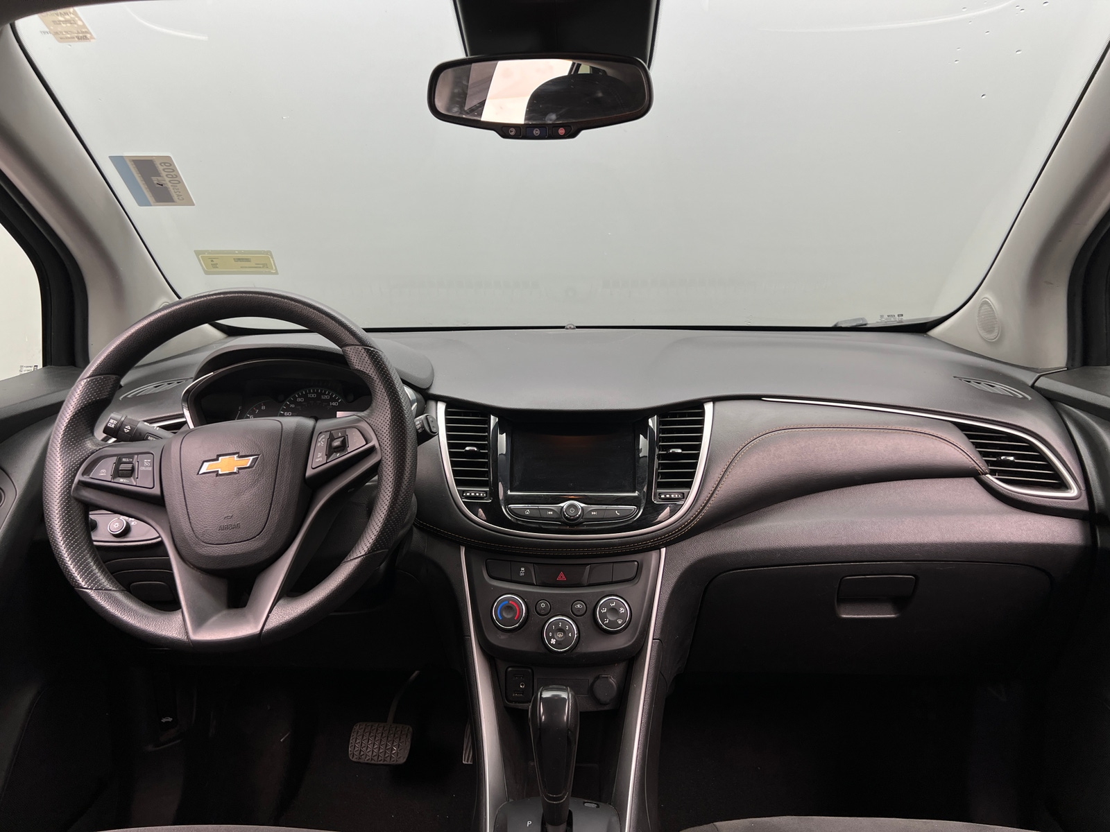 Thumbnail: 2022 Chevrolet Trax - 3