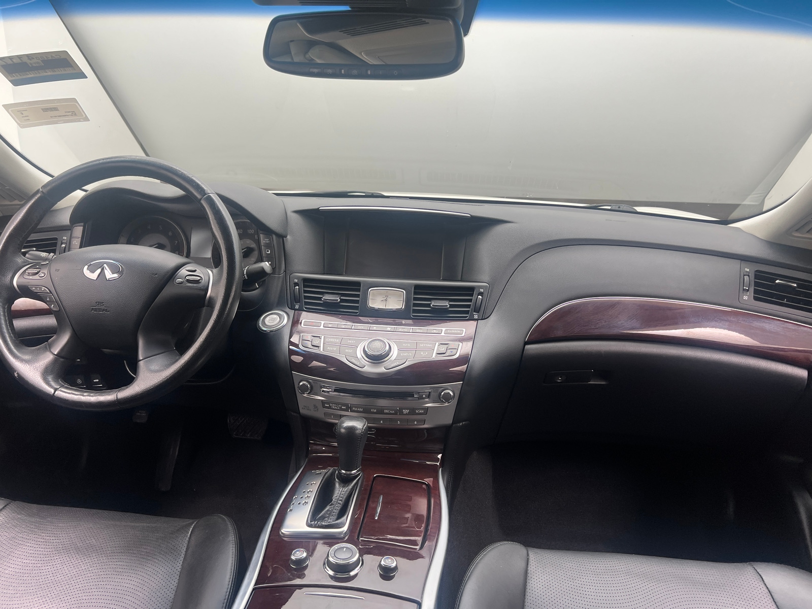 Thumbnail: 2017 INFINITI Q70 - 2