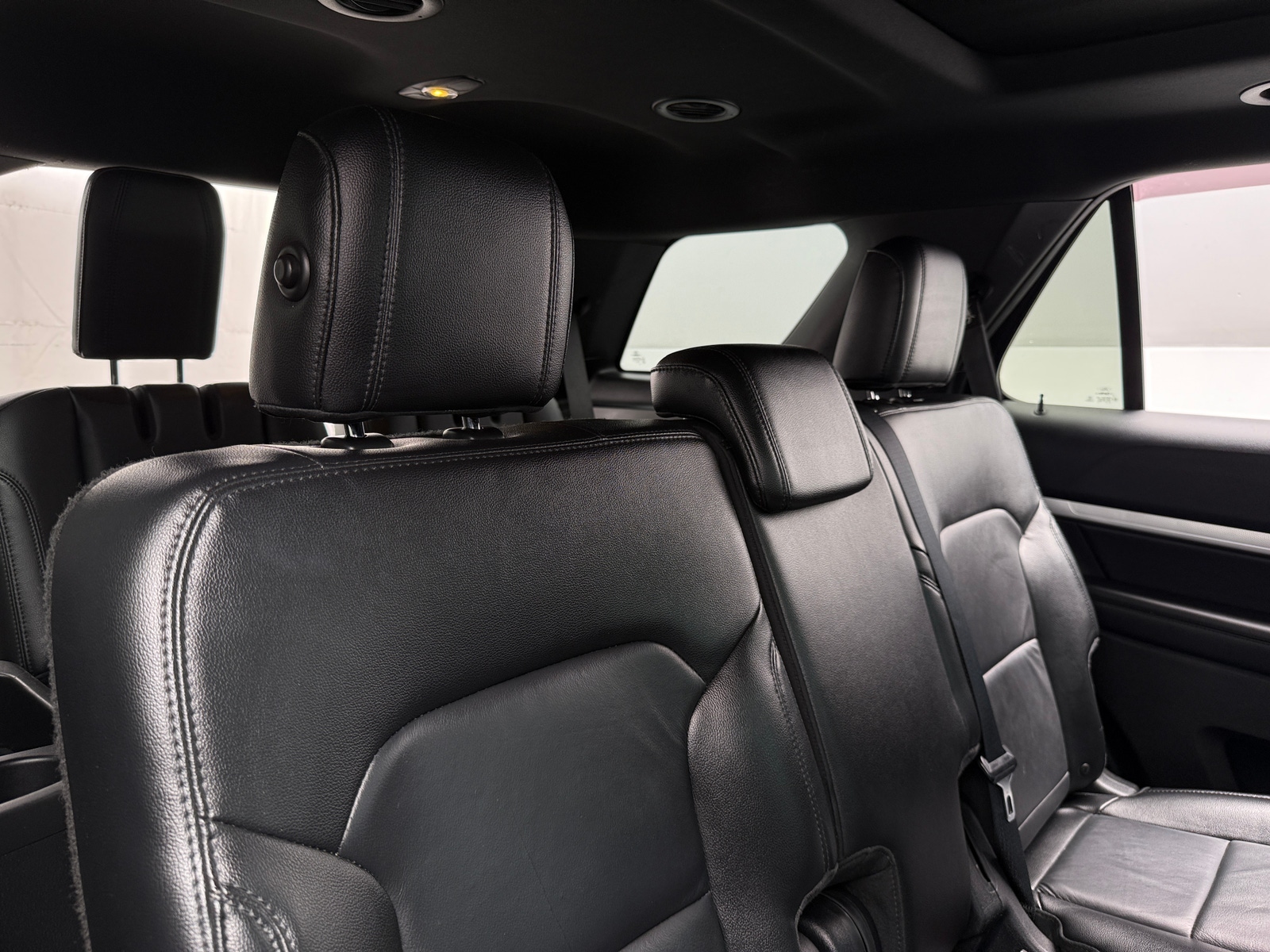 Thumbnail: 2016 Ford Explorer - 6