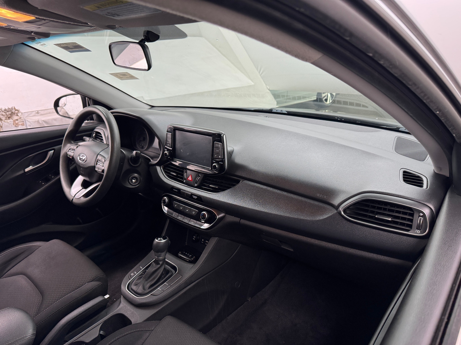 Thumbnail: 2018 Hyundai Elantra - 3