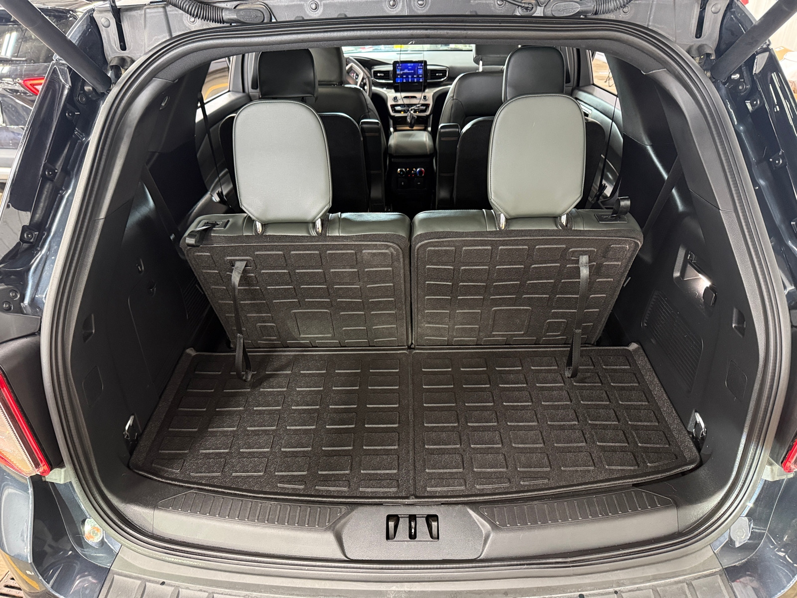 Thumbnail: 2023 Ford Explorer - 6