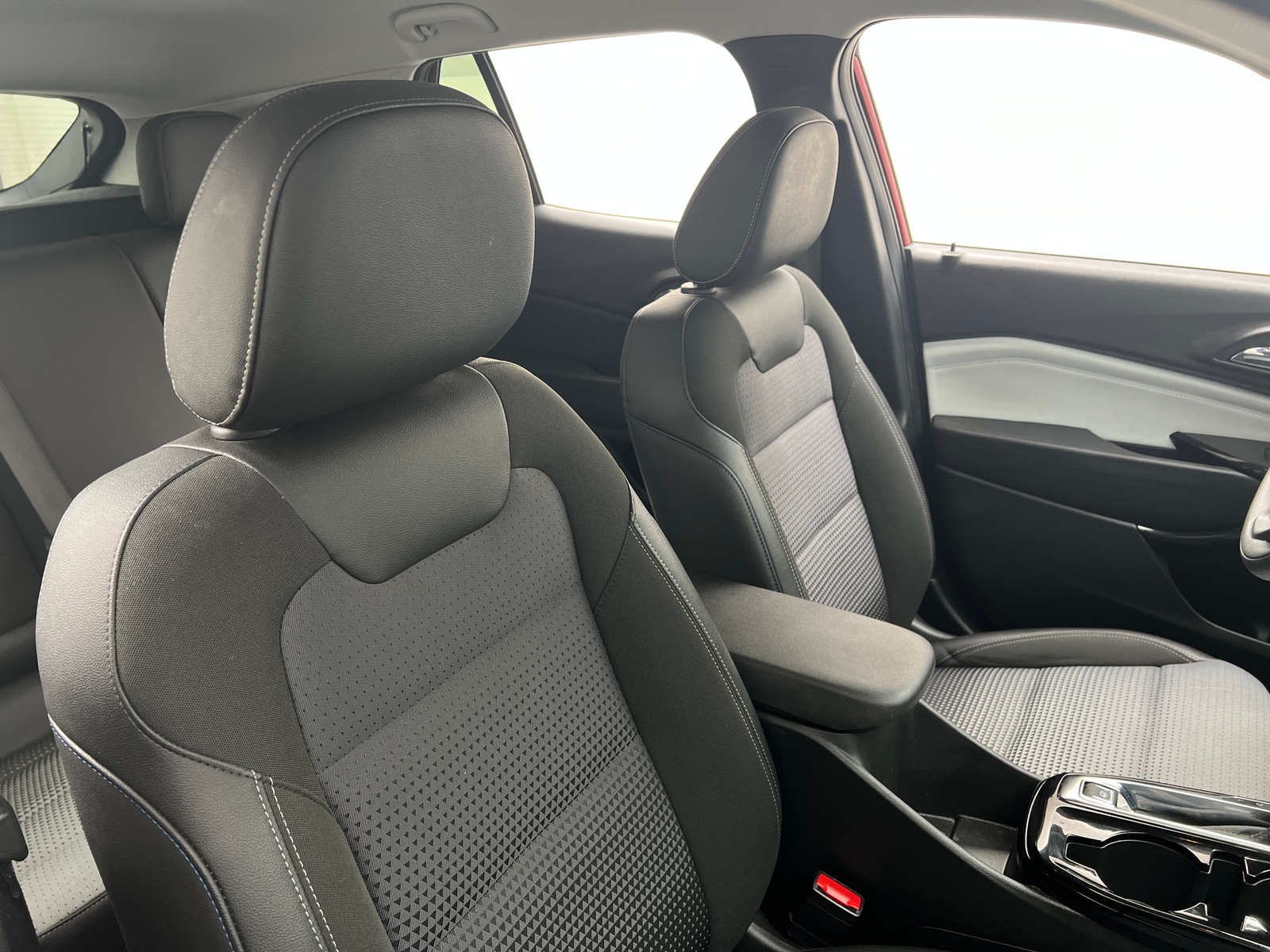 Thumbnail: 2025 Chevrolet Trax - 2