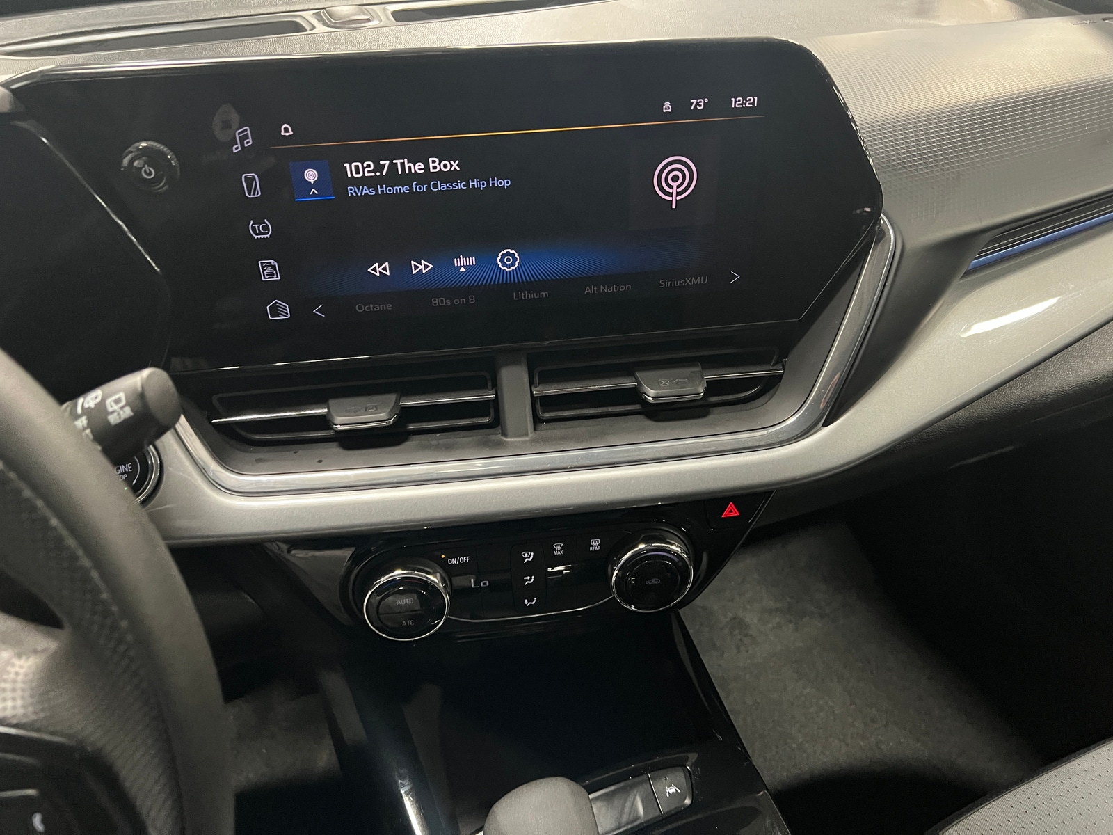 Thumbnail: 2025 Chevrolet Trax - 4