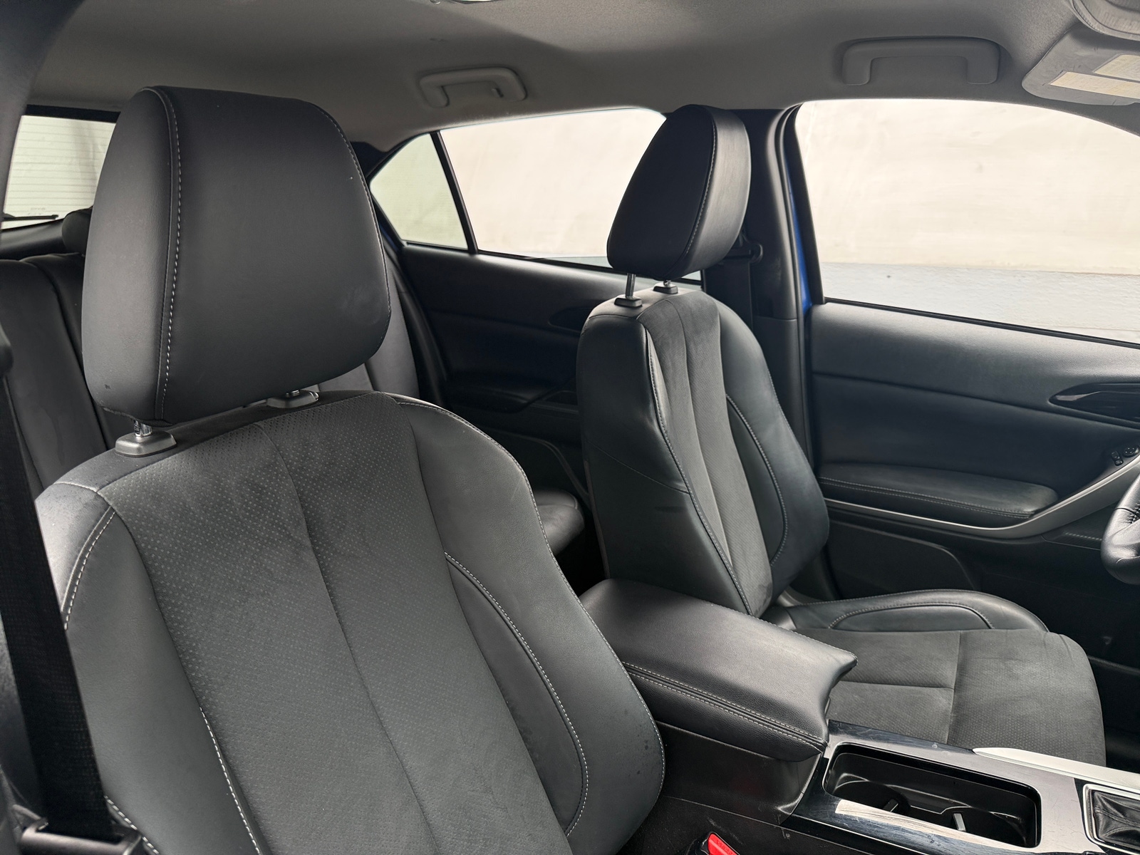 Thumbnail: 2022 Mitsubishi Eclipse Cross - 2