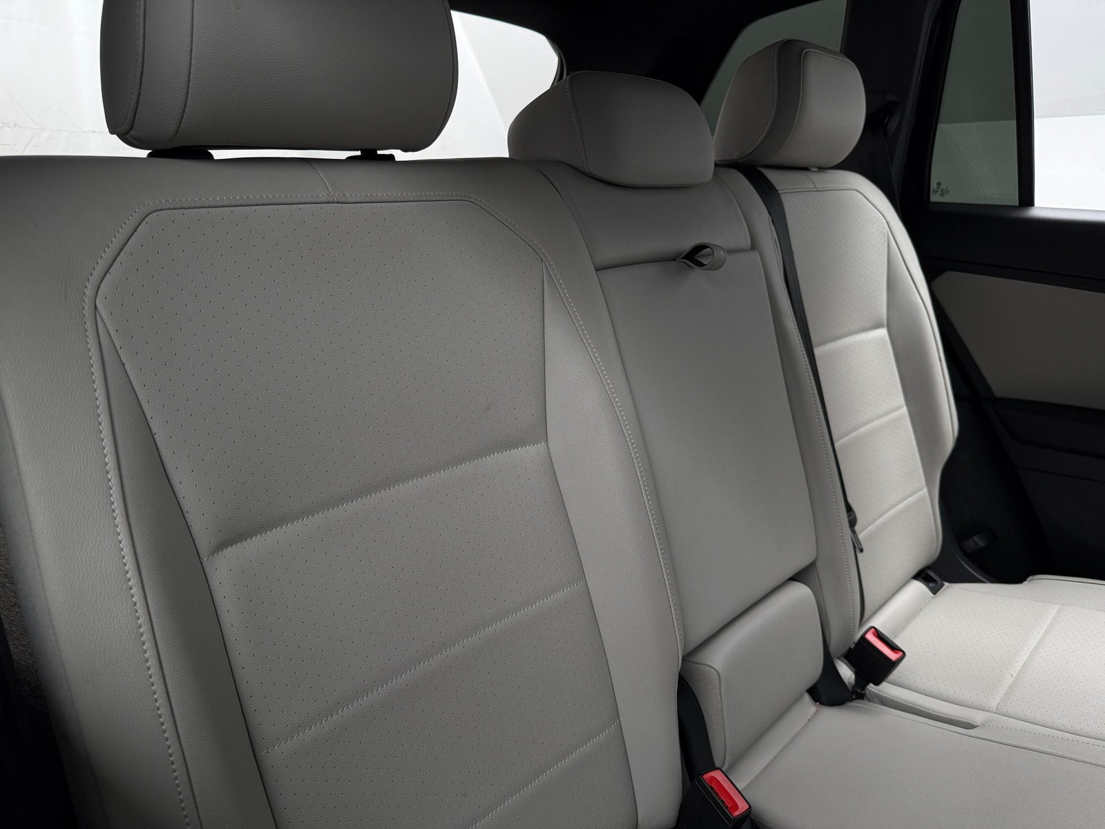 Thumbnail: 2020 Volkswagen Tiguan - 5