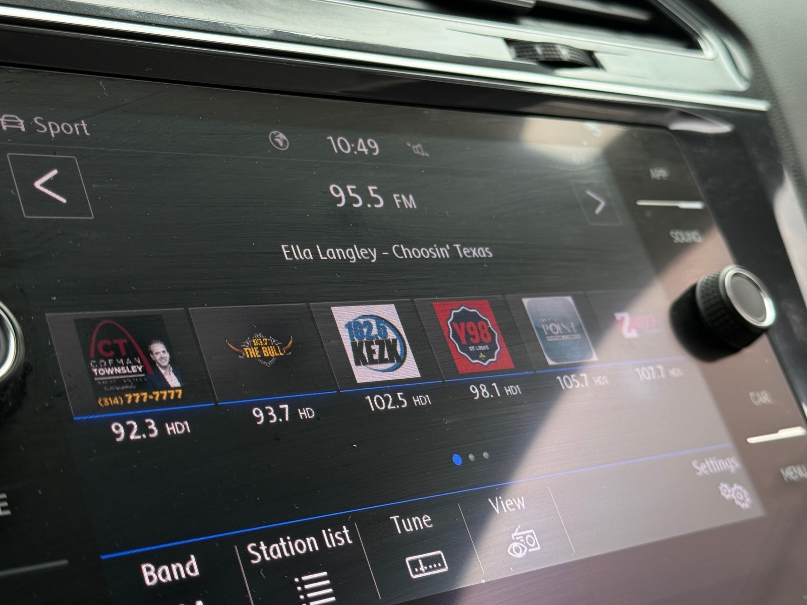 Thumbnail: 2020 Volkswagen Tiguan - 3