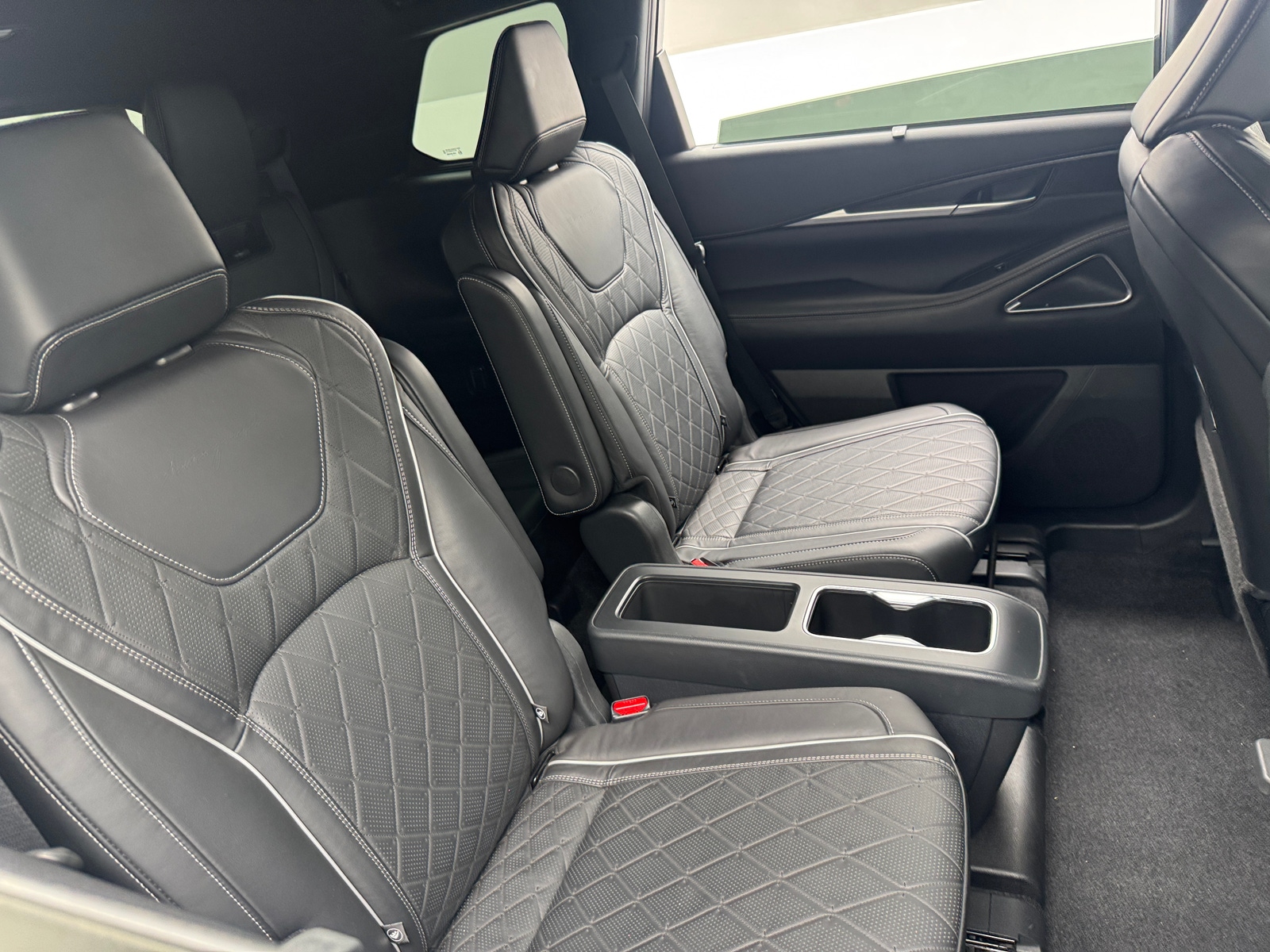 Thumbnail: 2022 INFINITI QX60 - 5