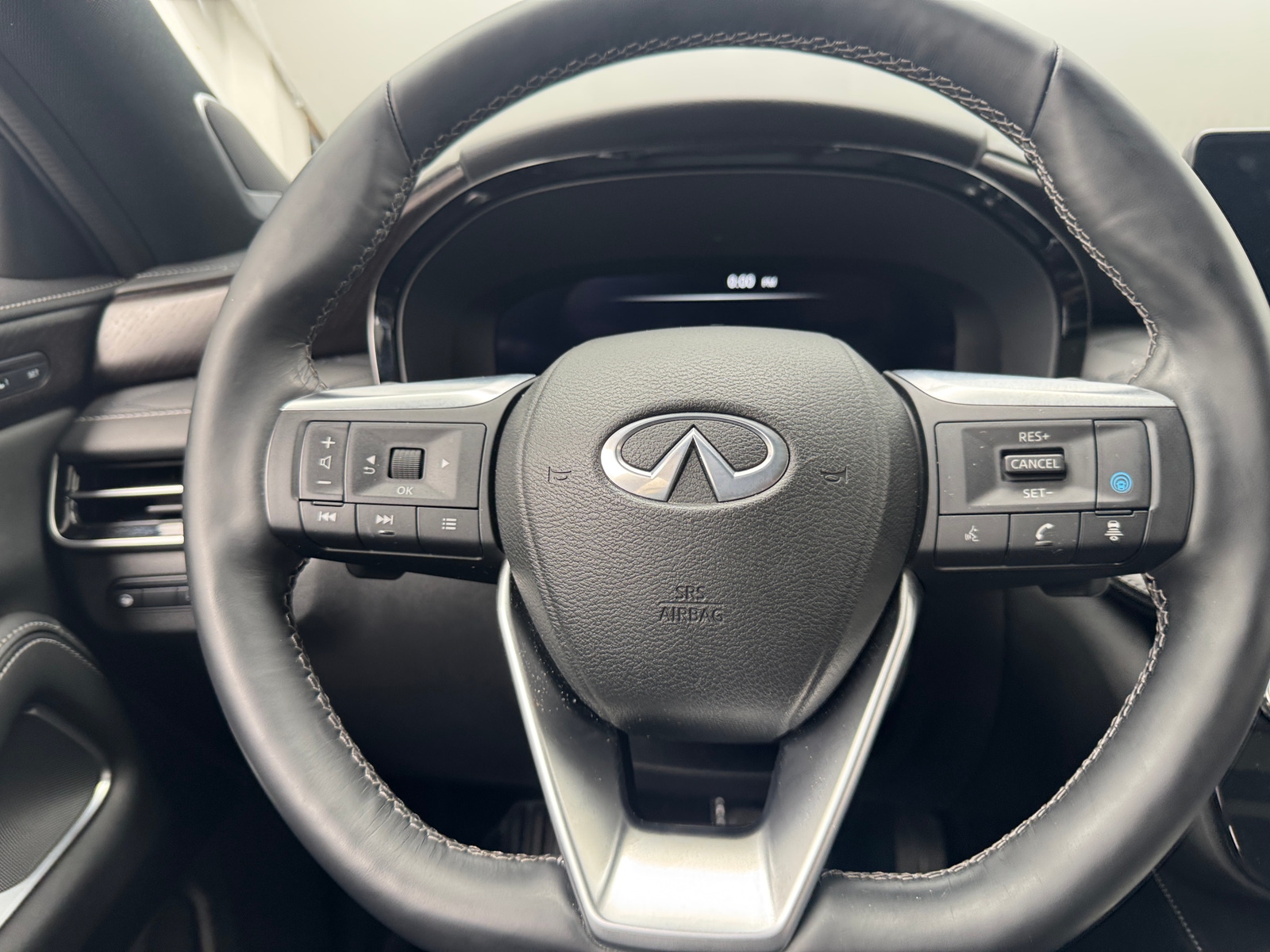 Thumbnail: 2022 INFINITI QX60 - 4
