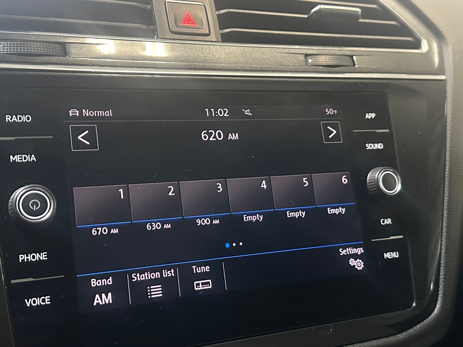 Thumbnail: 2018 Volkswagen Tiguan - 3