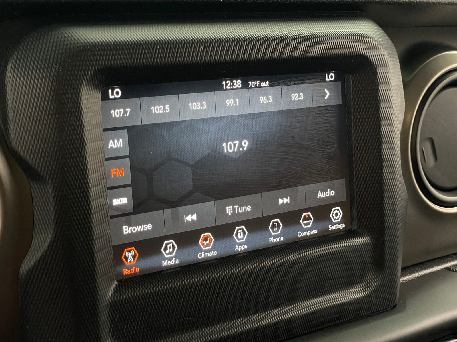 Thumbnail: 2019 Jeep Wrangler - 4