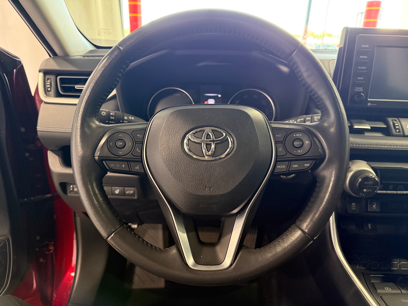 Thumbnail: 2022 Toyota RAV4 - 4