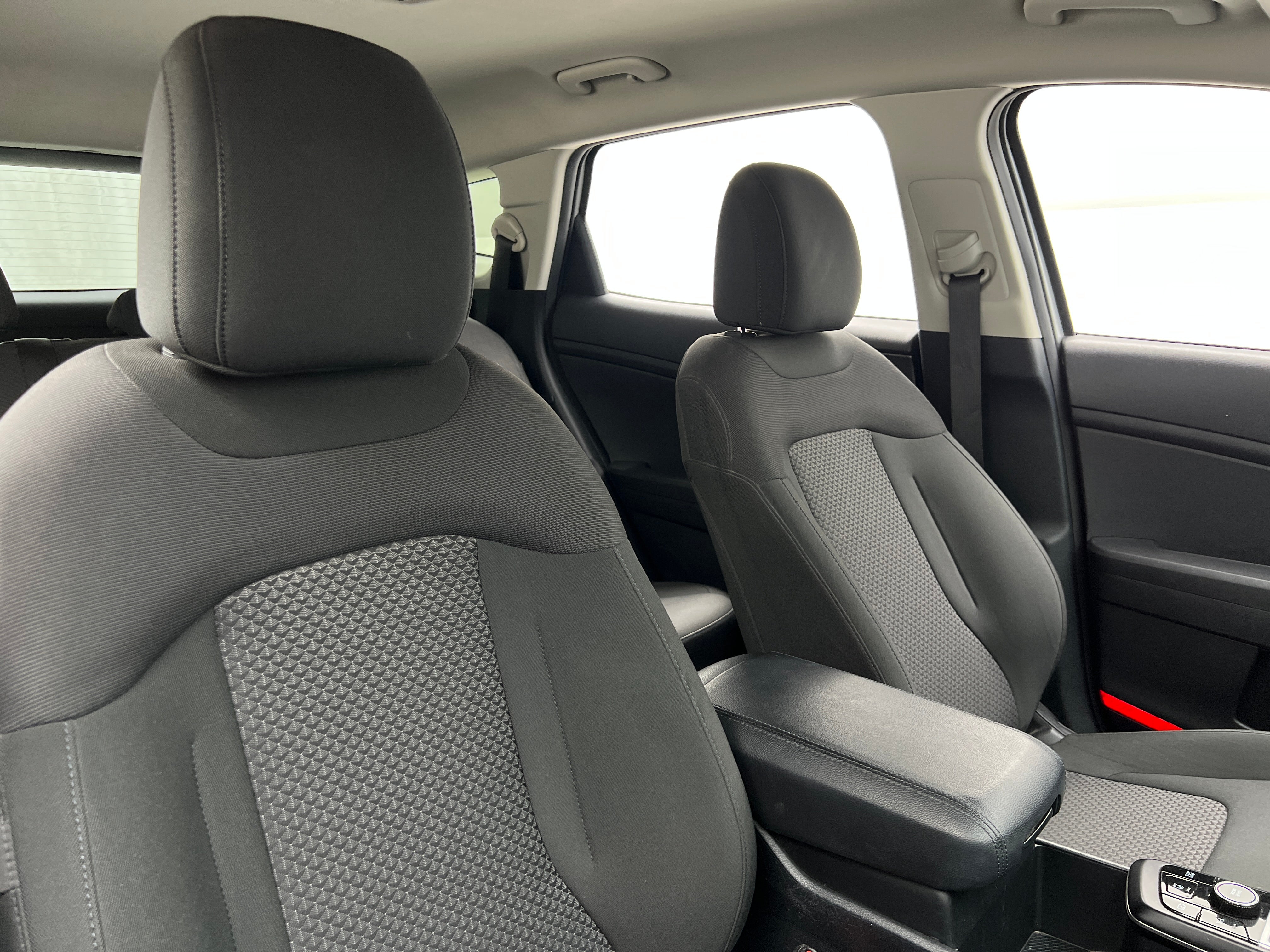 2024 Kia Sportage - Image 1