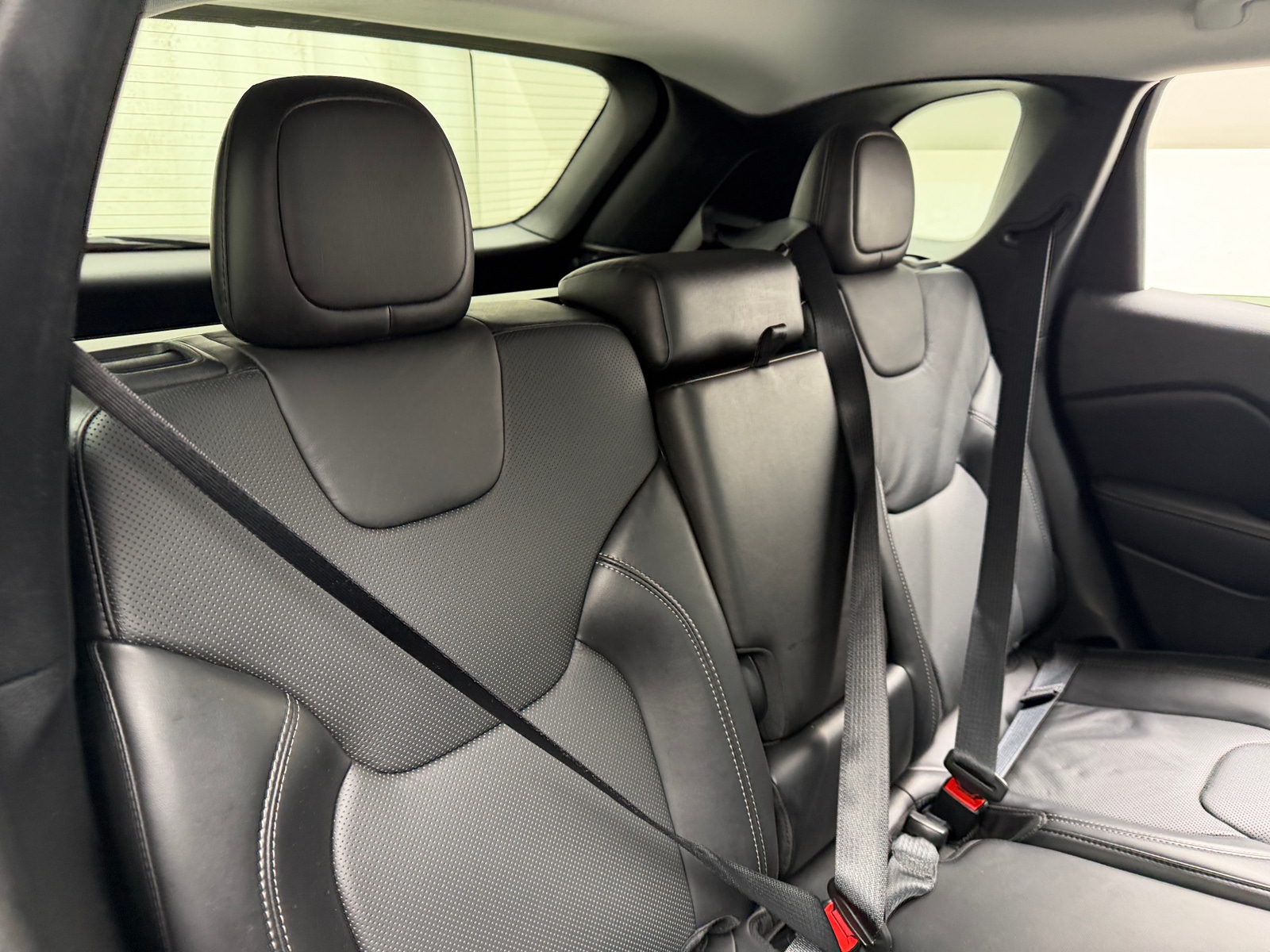 Thumbnail: 2020 Jeep Cherokee - 5