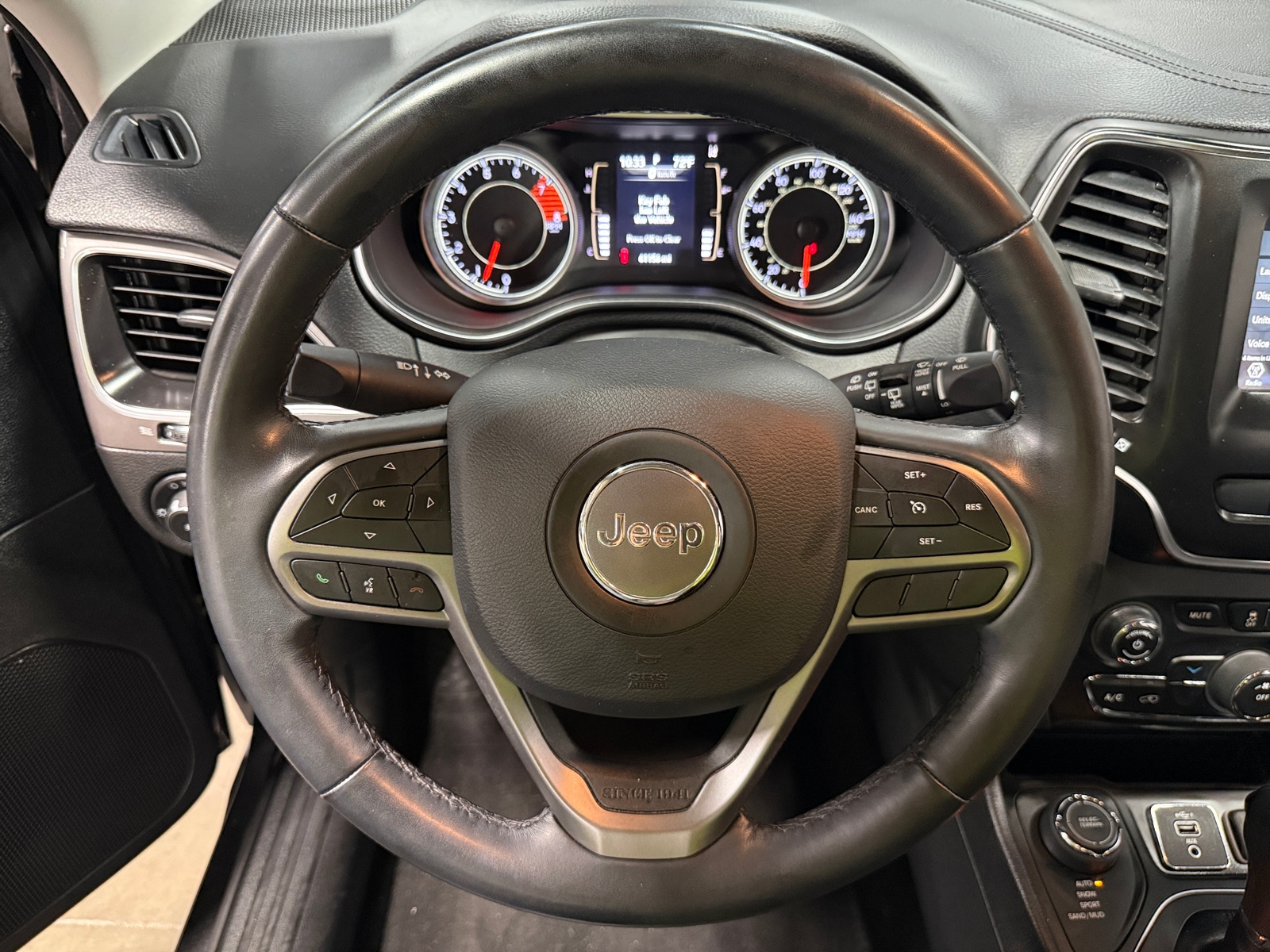 Thumbnail: 2020 Jeep Cherokee - 4