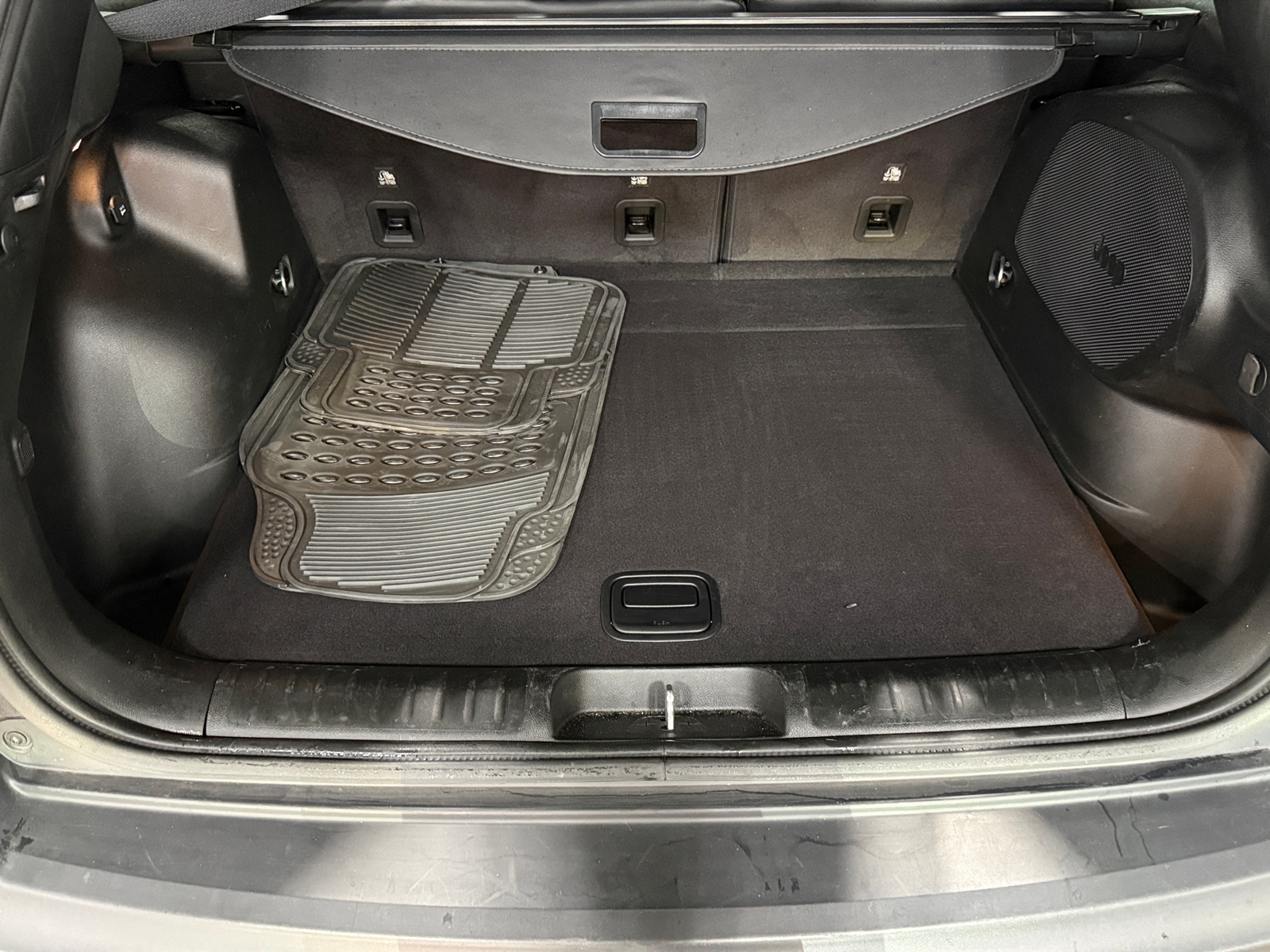 Thumbnail: 2020 Jeep Cherokee - 6