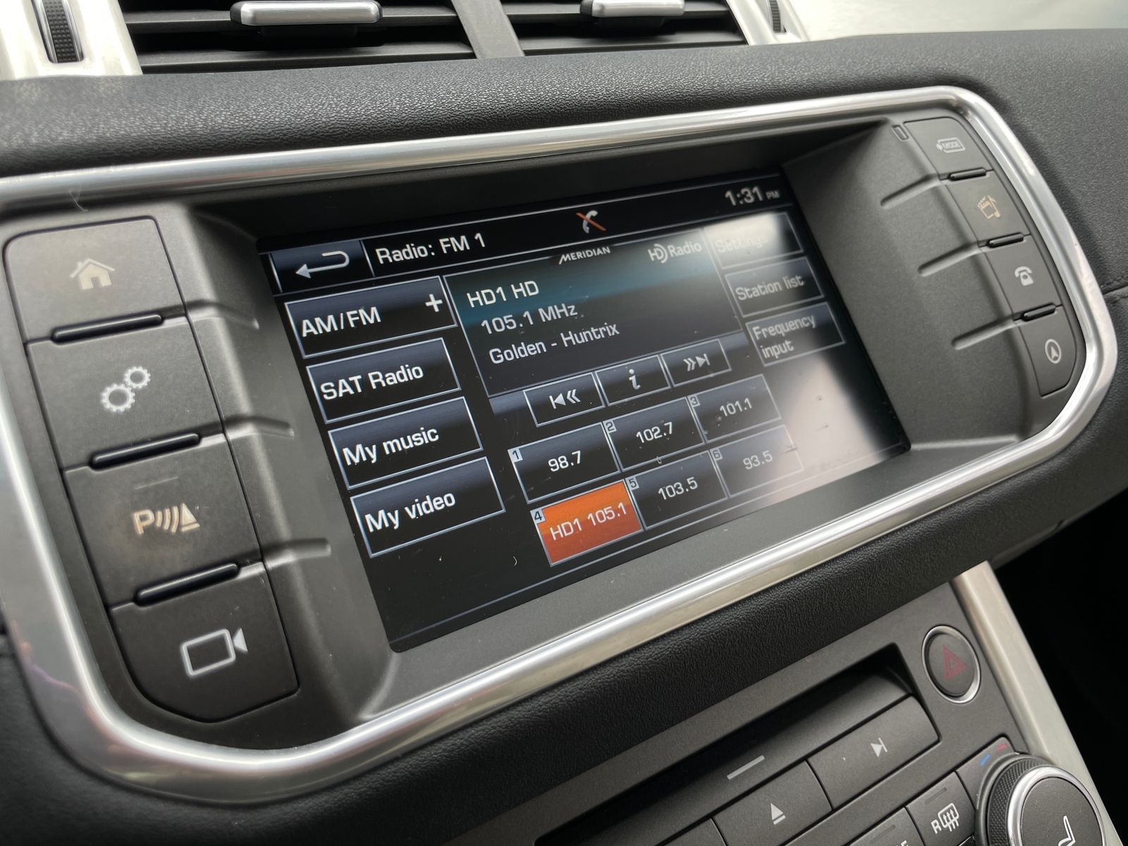 Thumbnail: 2016 Land Rover Range Rover Evoque - 3