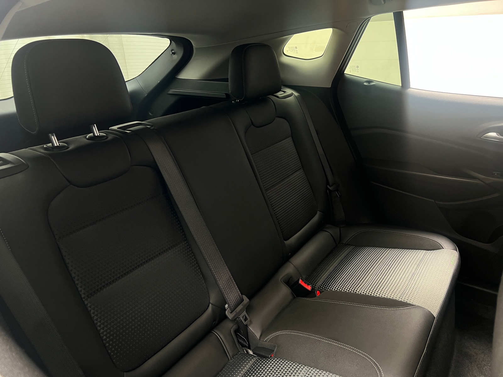 Thumbnail: 2025 Chevrolet Trax - 6