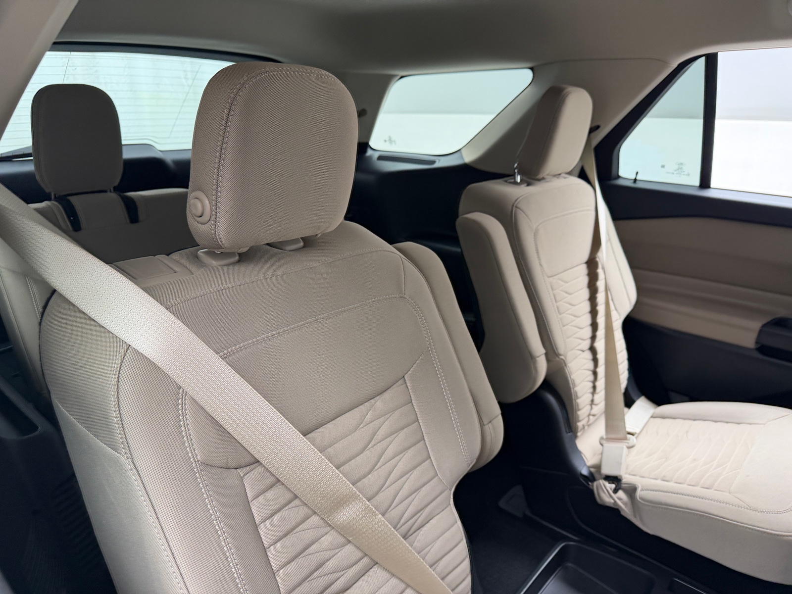 Thumbnail: 2020 Ford Explorer - 6