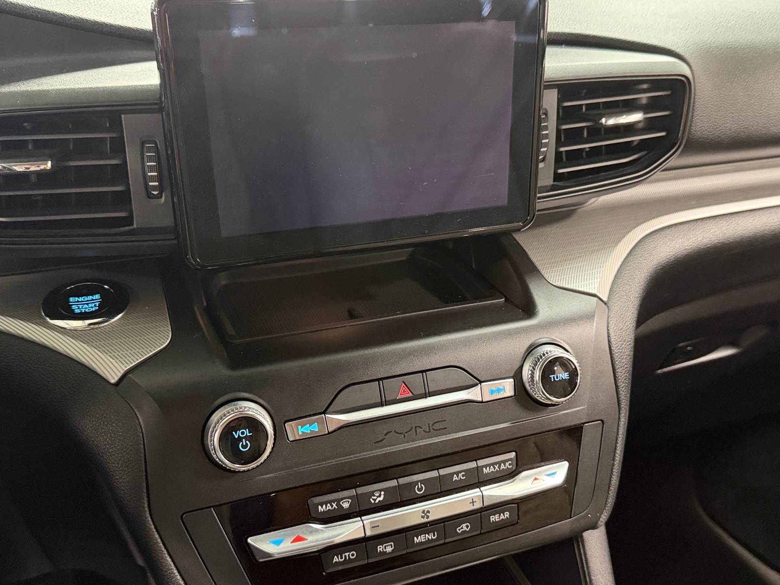 Thumbnail: 2020 Ford Explorer - 4