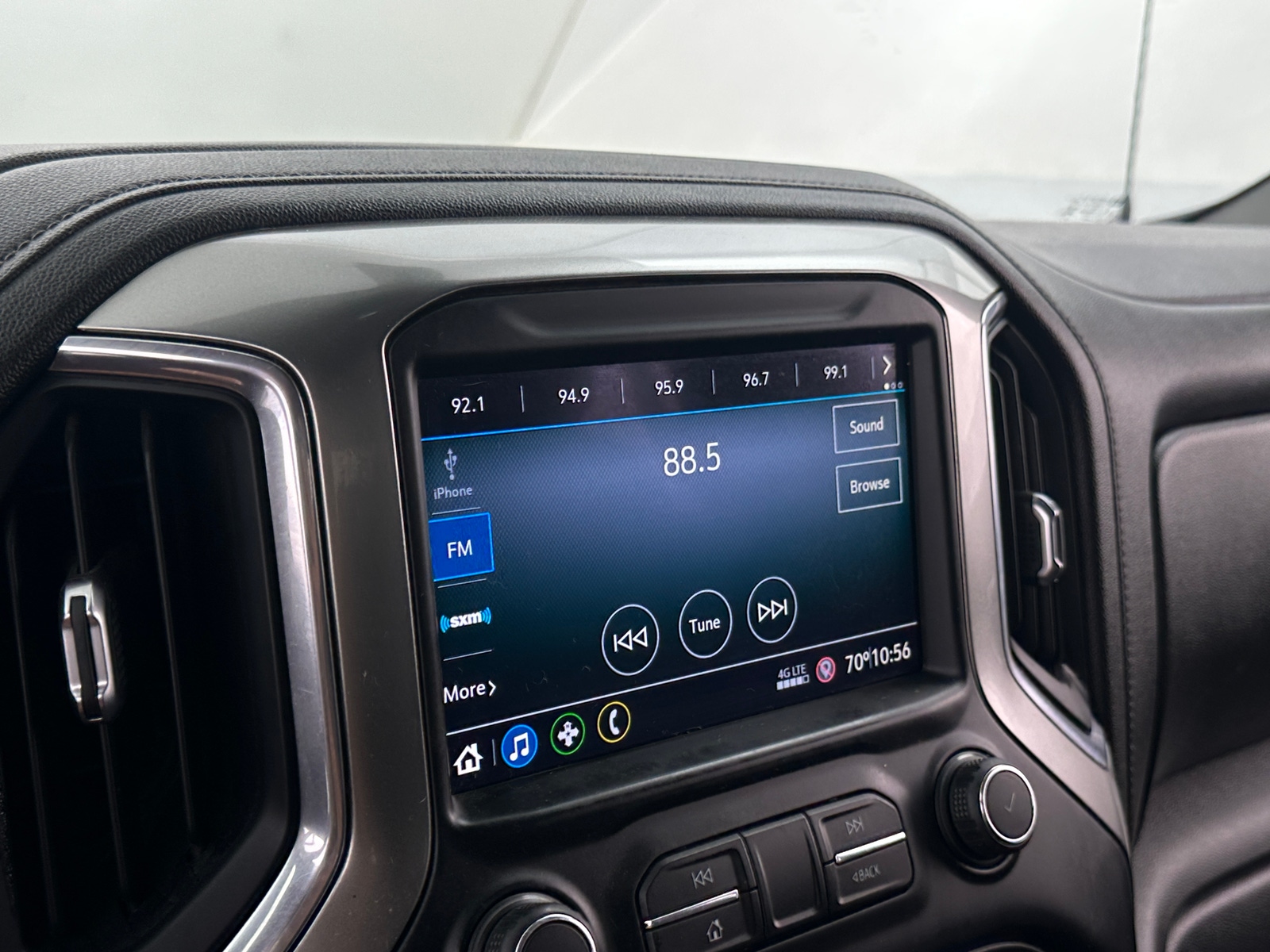 Thumbnail: 2021 Chevrolet Silverado 1500 - 4