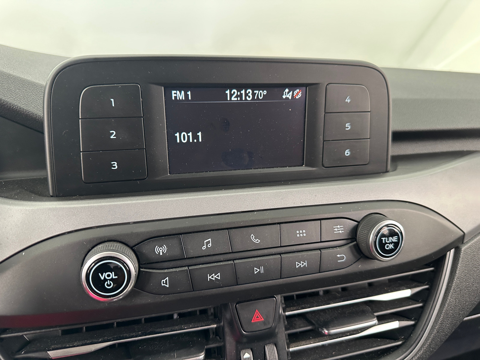 Thumbnail: 2020 Ford Escape - 4