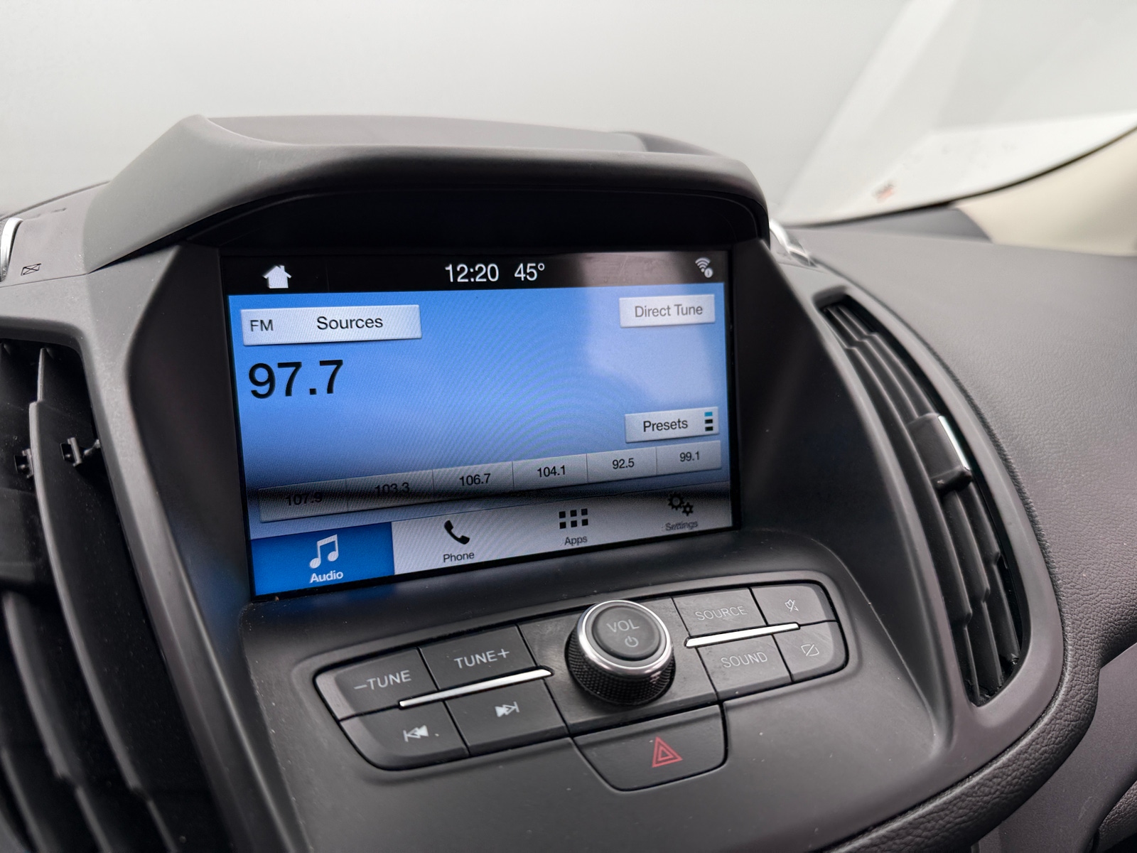 Thumbnail: 2019 Ford Escape - 4