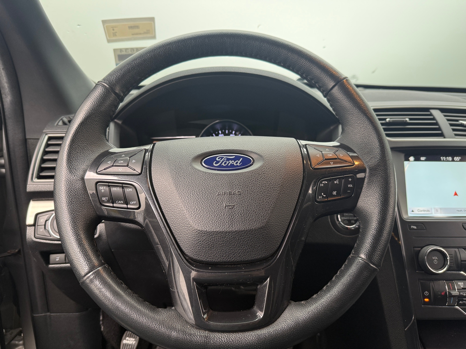 Thumbnail: 2019 Ford Explorer - 5