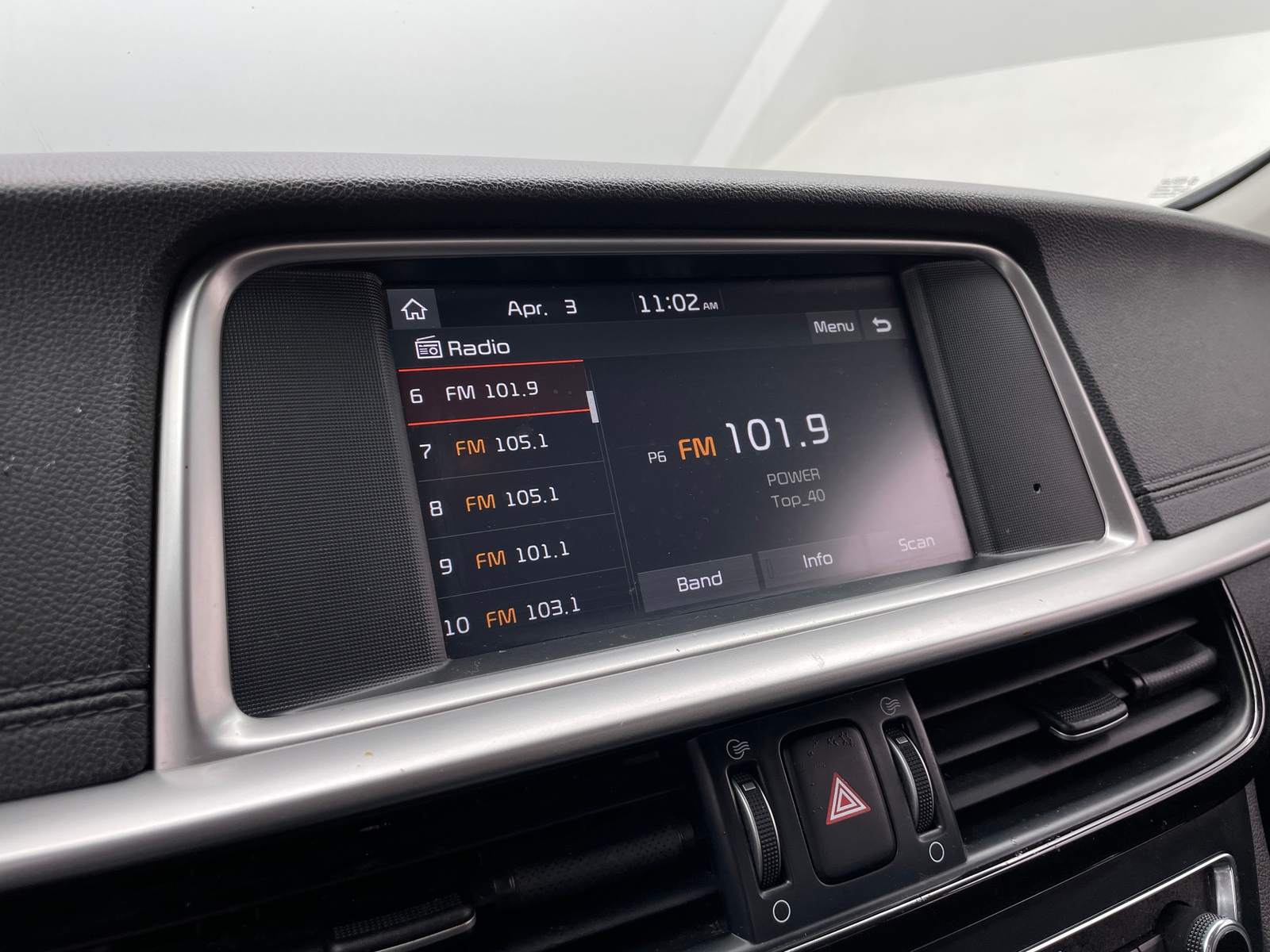 Thumbnail: 2019 Kia Optima - 4