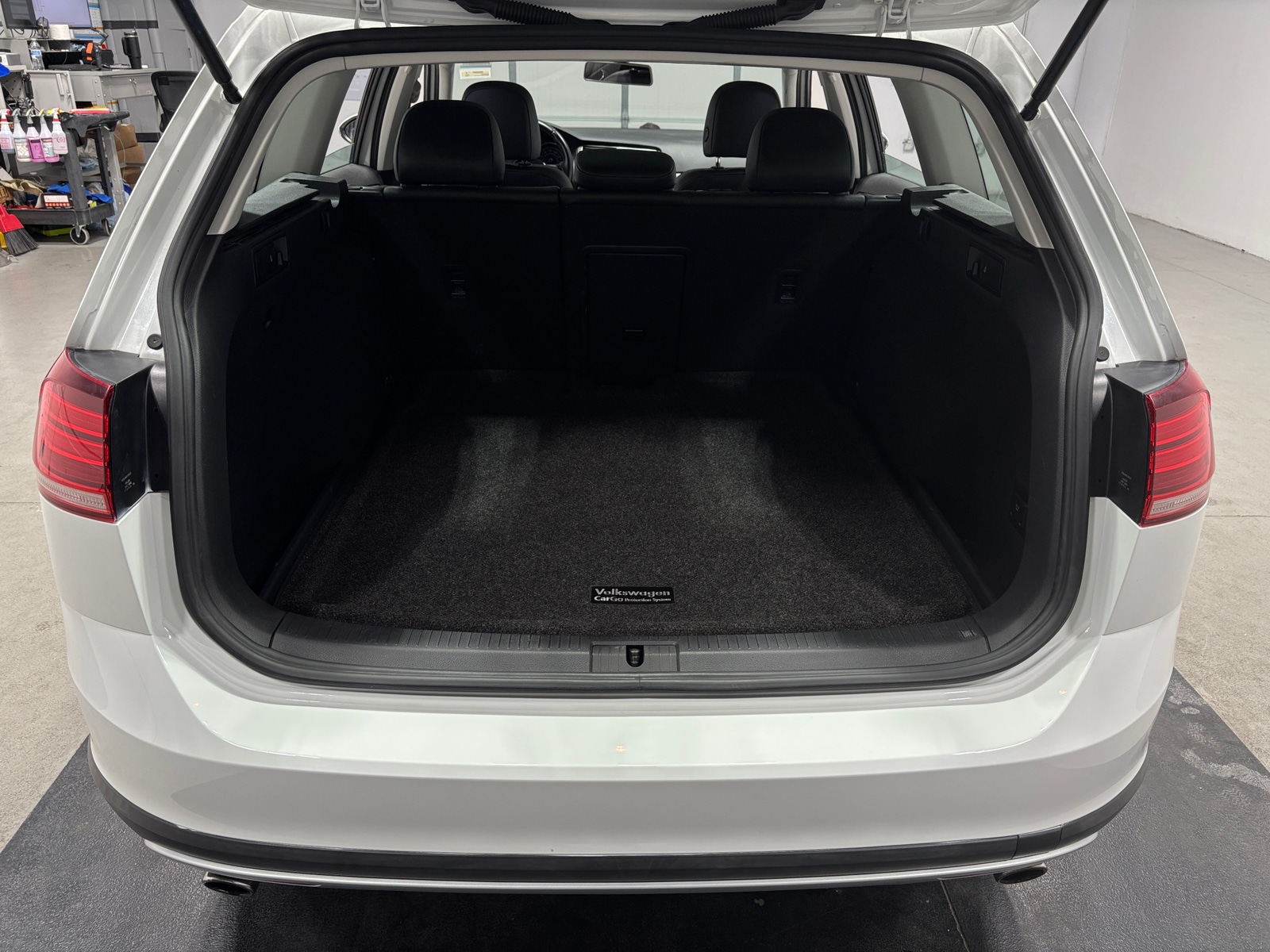 Thumbnail: 2019 Volkswagen Golf - 6