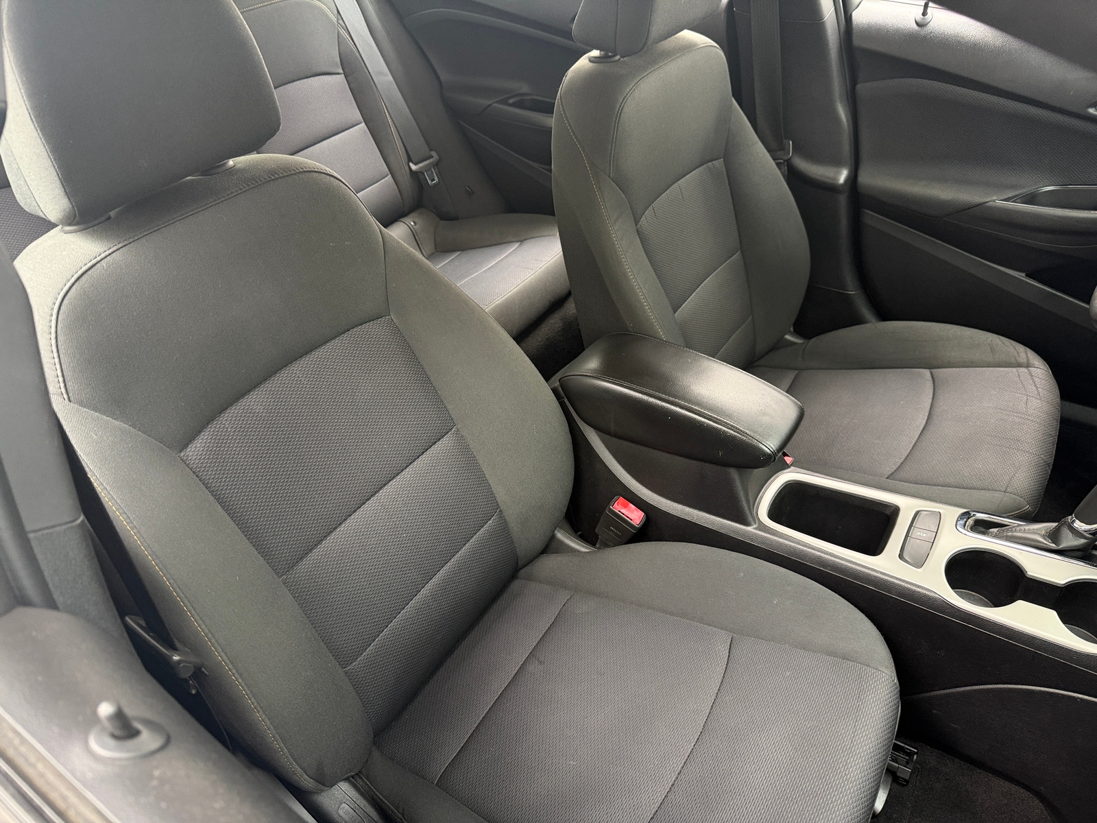 Thumbnail: 2018 Chevrolet Cruze - 2