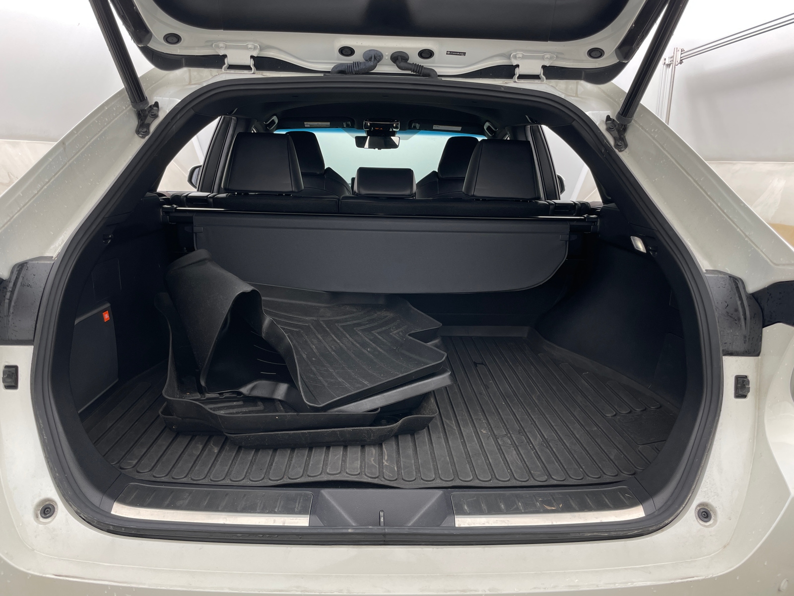 Thumbnail: 2021 Toyota Venza - 6