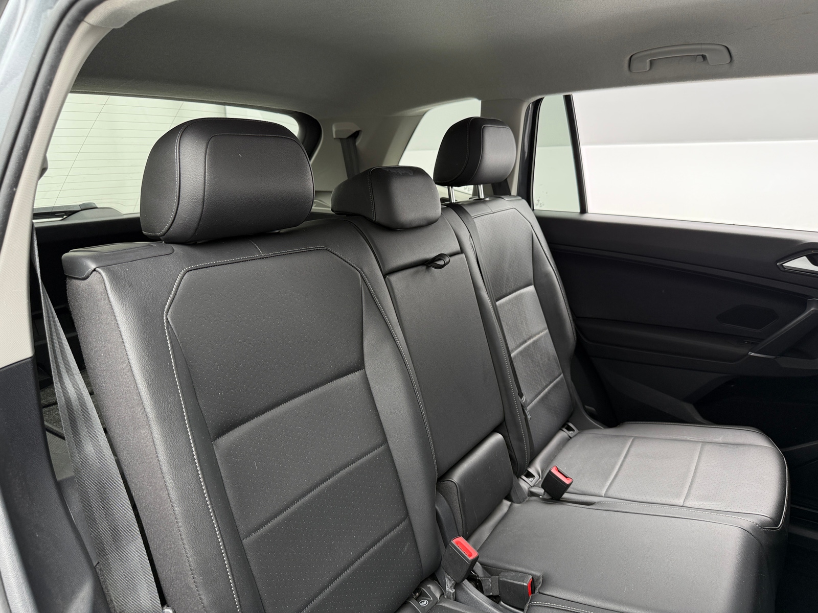 Thumbnail: 2018 Volkswagen Tiguan - 5