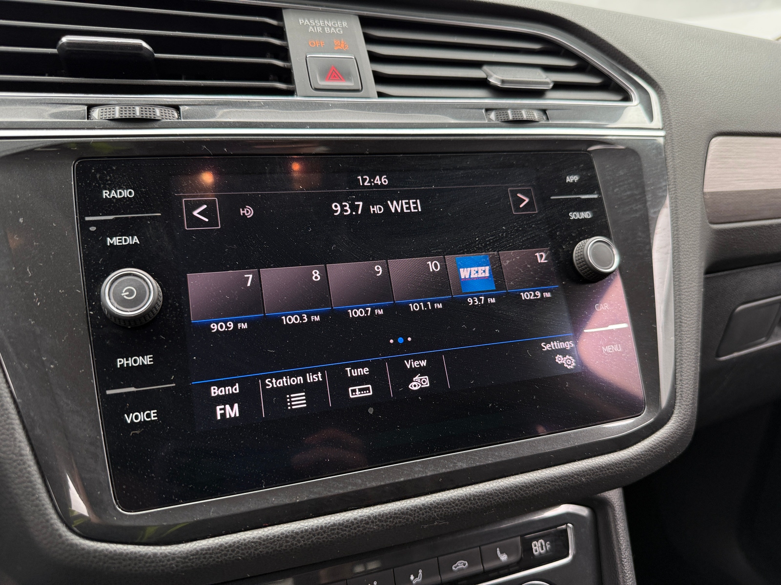 Thumbnail: 2018 Volkswagen Tiguan - 3