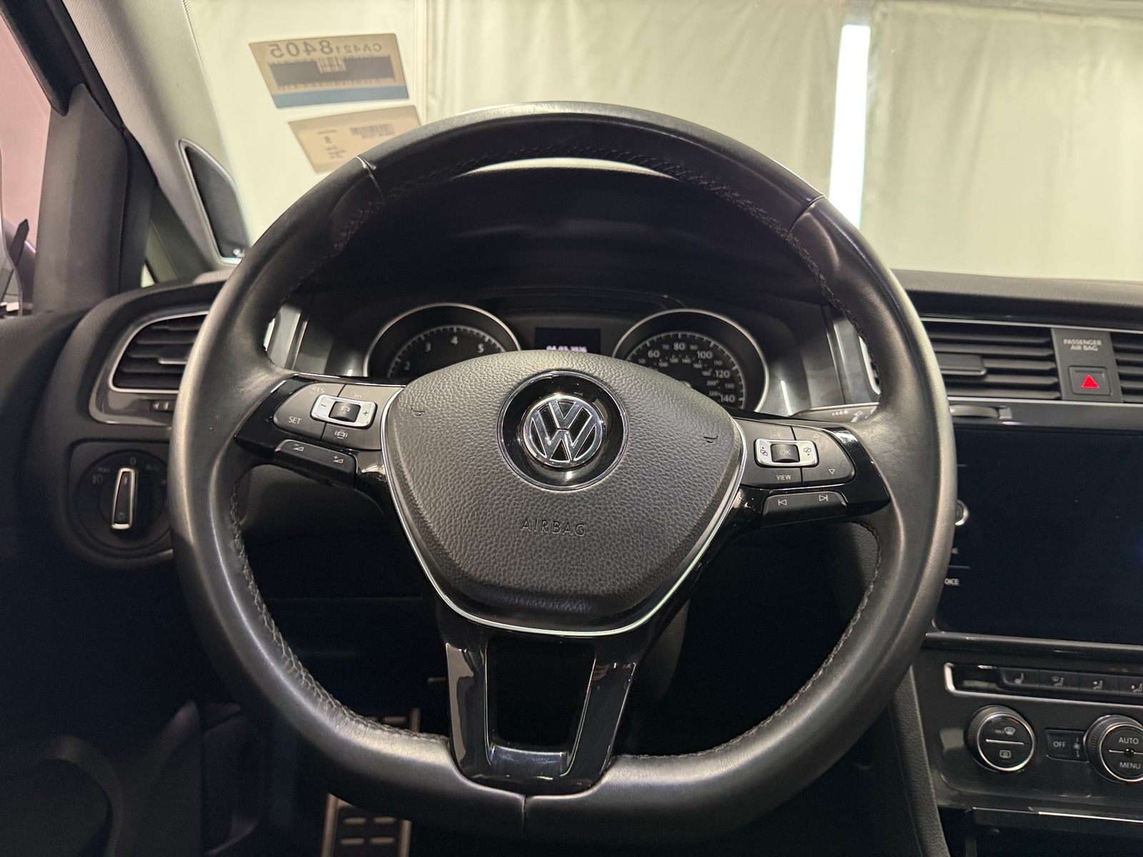 Thumbnail: 2019 Volkswagen Golf - 4