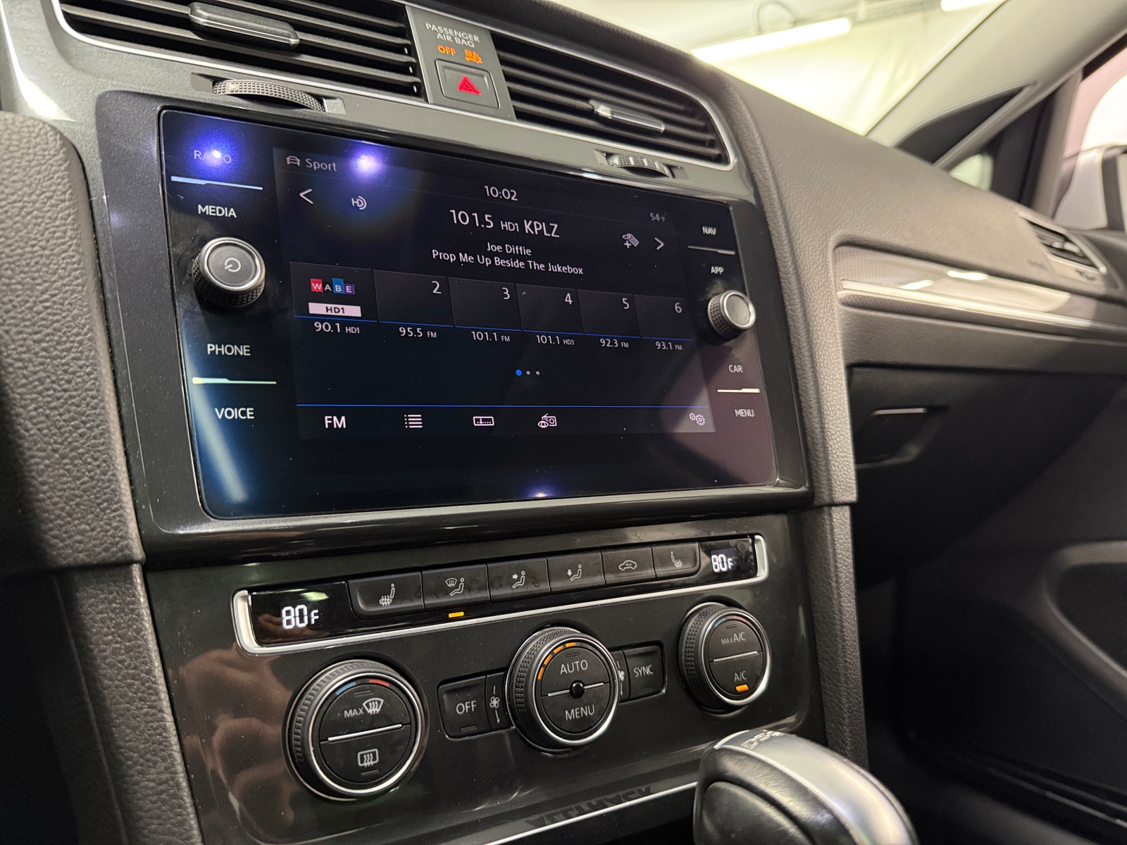 Thumbnail: 2019 Volkswagen Golf - 3