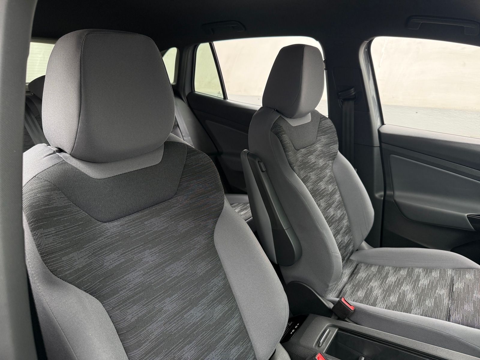 Thumbnail: 2022 Volkswagen ID.4 - 2