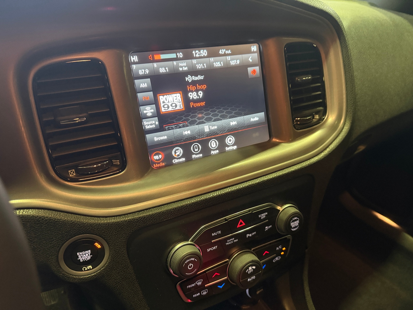 Thumbnail: 2023 Dodge Charger - 4